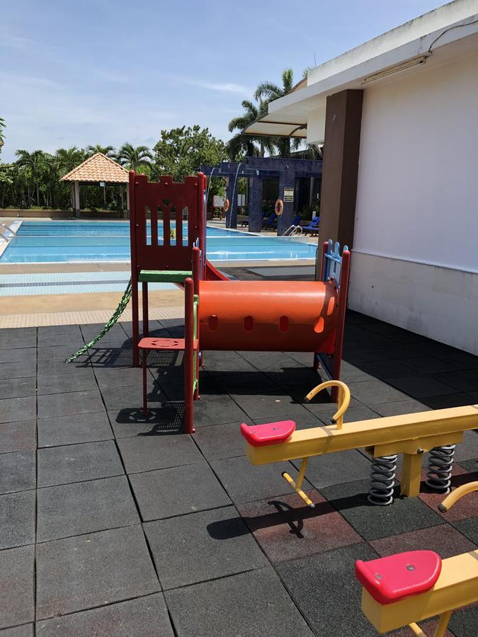 Private Water Chalet Port Dickson Kültér fotó