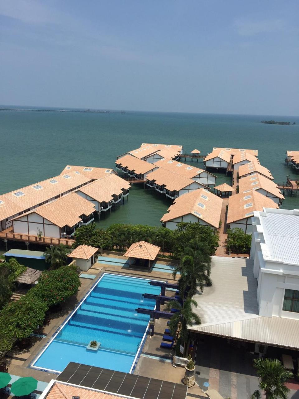 Private Water Chalet Port Dickson Kültér fotó