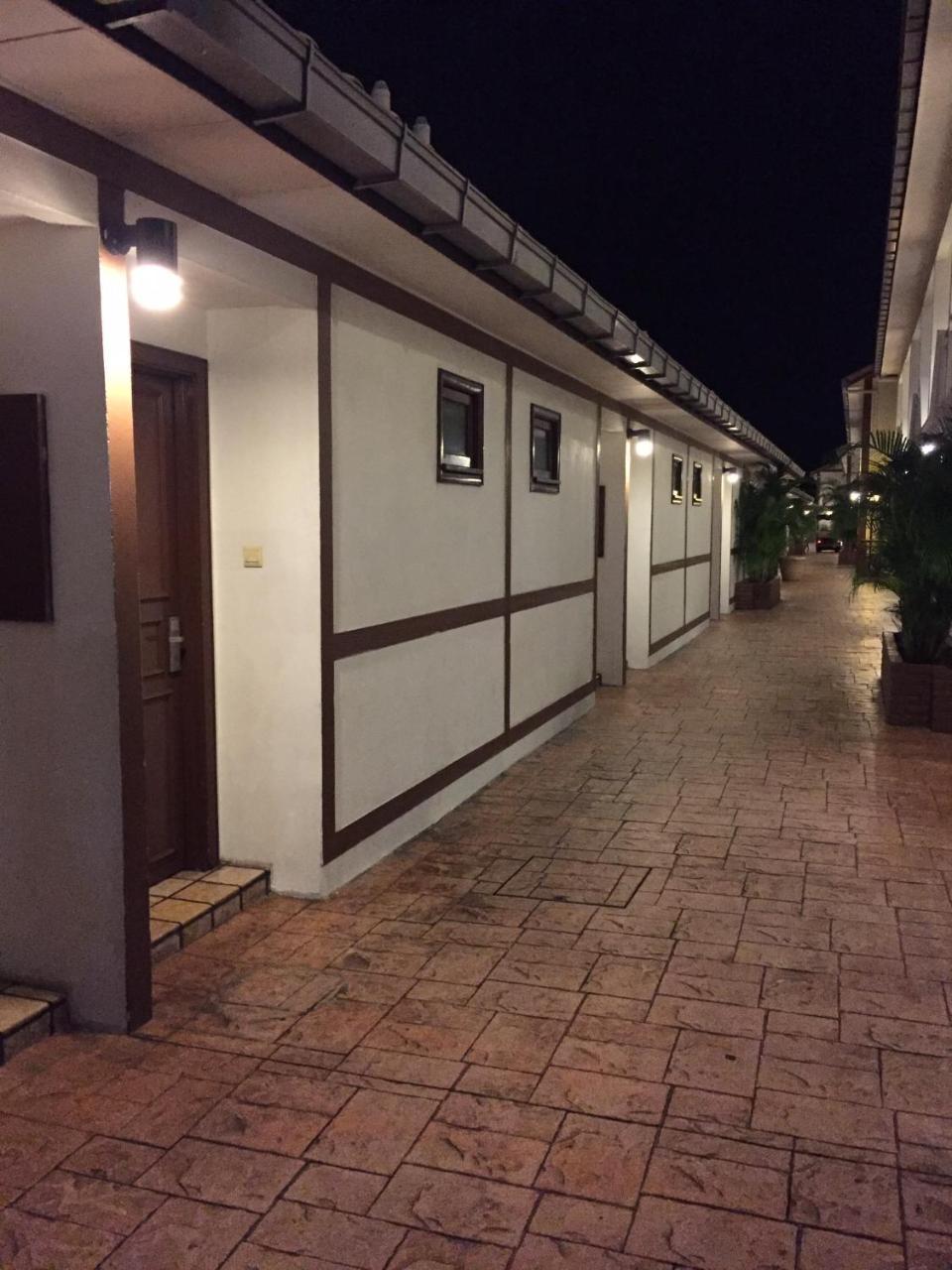 Private Water Chalet Port Dickson Kültér fotó